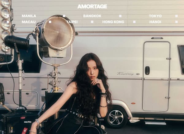 Jisoo Breaks Her Own Record for Album Pre-Orders with "Amortage"!